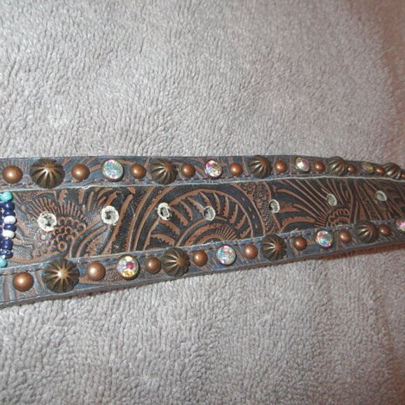 Rod's Arrow Beaded Hand Tooled Leather Belt Size M Rhinestones Studs Western - Picture 6 of 13